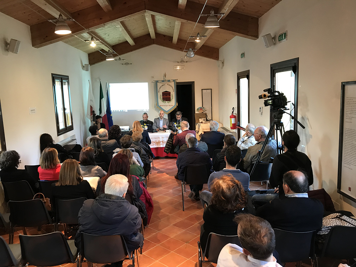 Sala gremita a Casa Finotti per il convegno su Panzini